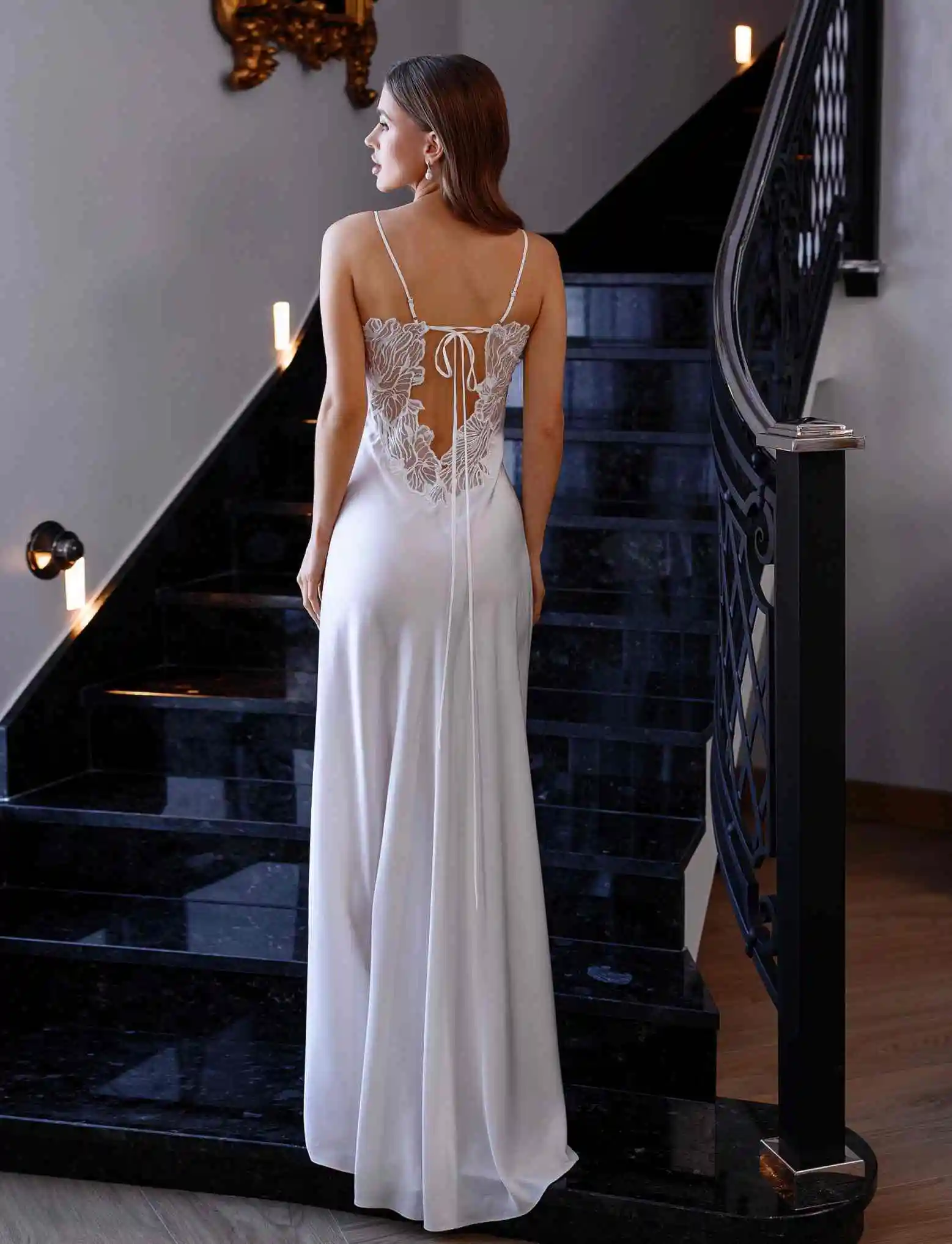 セクシーな女性のナイトドレス、実物写真、長袖サテンナイトガウン、ナイトドレス、スリープウェア、ナイトウェア、ブライダルドレス、カスタムメイド