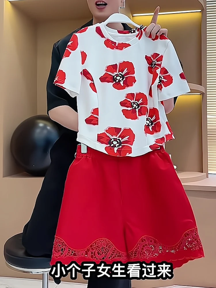 Estilo coreano casual idade reduzindo shorts conjunto feminino primavera e verão impresso em torno do pescoço branco camiseta conjunto de duas peças