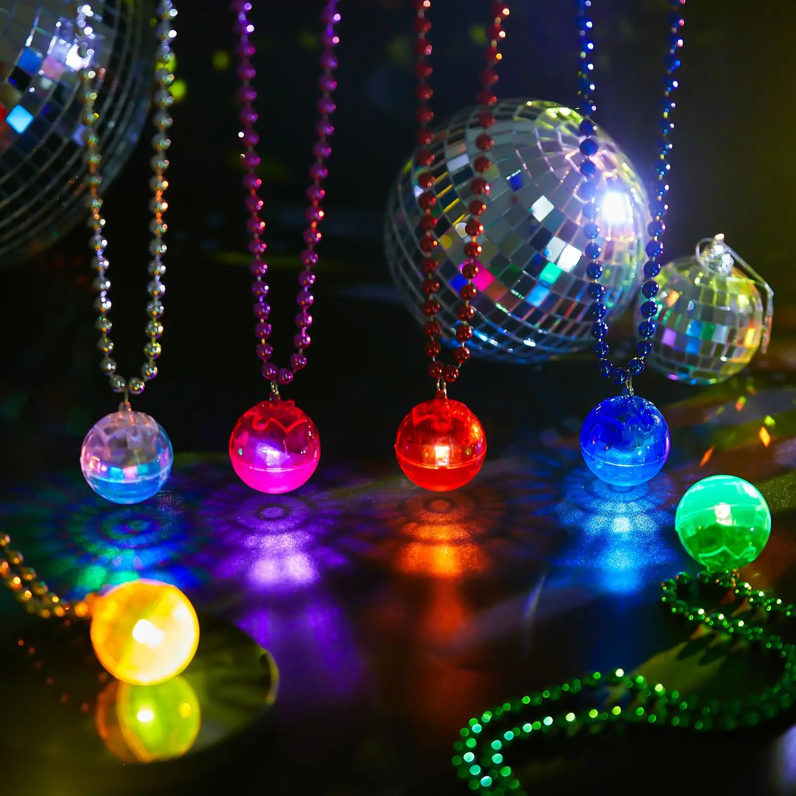12-48 قطعة LED ديسكو الكرة القلائد تضيء ماردي غرا حبة القلائد 70s ديسكو حفلة تفضل توهج في الظلام لمستلزمات الرقص