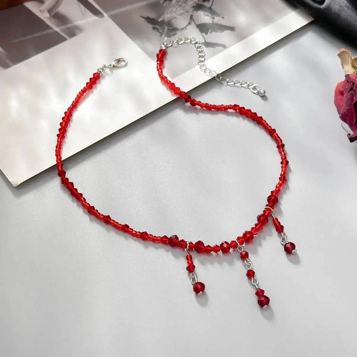 SHIXIN Gothic Red Crystal Blood Drop Quaste Choker Halskette für Frauen Elegante Imitation Perle Kette Halloween Hals Schmuck Geschenk – Detail 9