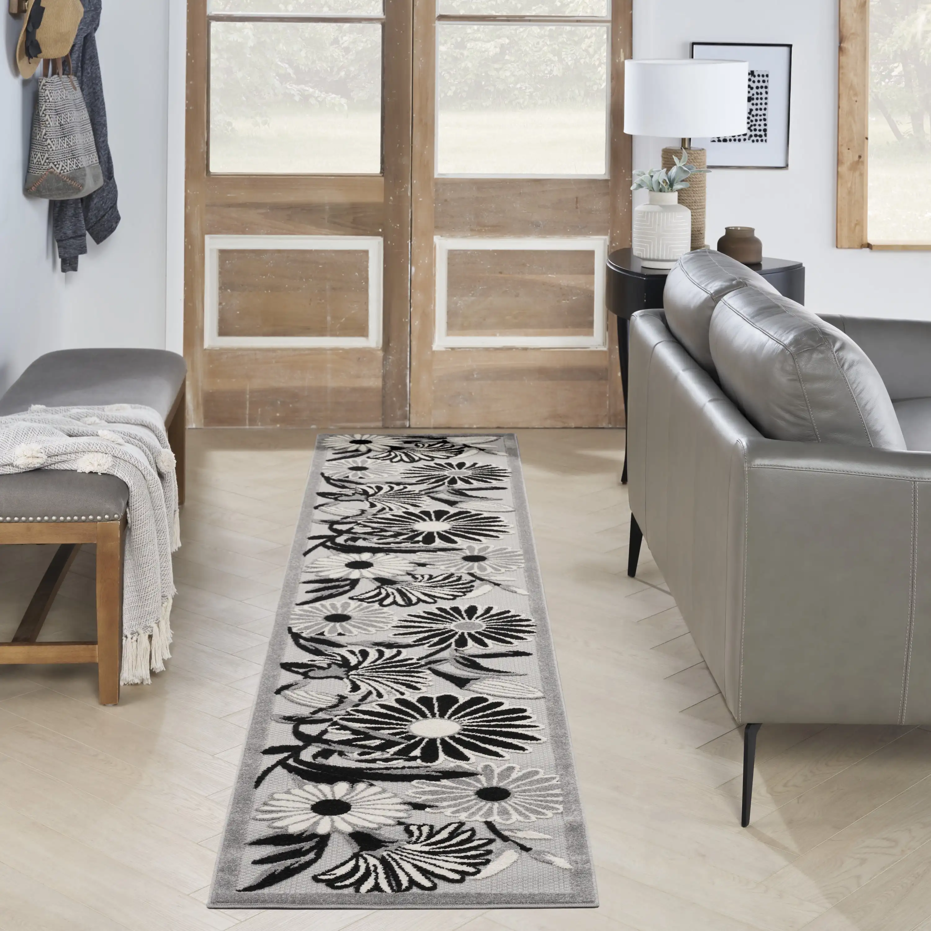 

Aloha Indoor/Outdoor Black White 2'3" x 8' Area Rug, (2x8)