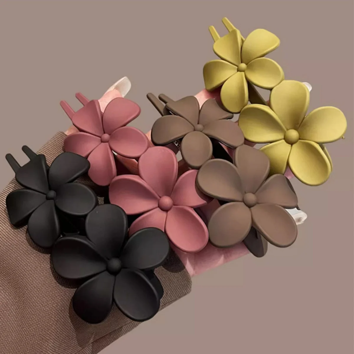 Summer New Hair Clips Accessories Elegant Frosted Butterfly Flower Barrettes Women Simplicity Hairpins Simple Duckbill Headwear