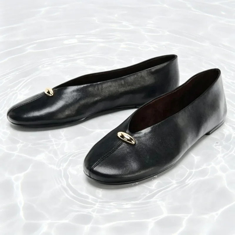 

Vintage Black Soft Leather Ballet Flats Women Luxury Metal Embellished Designer Shoes Light Soft Sole Comfortable Casual Shoes
