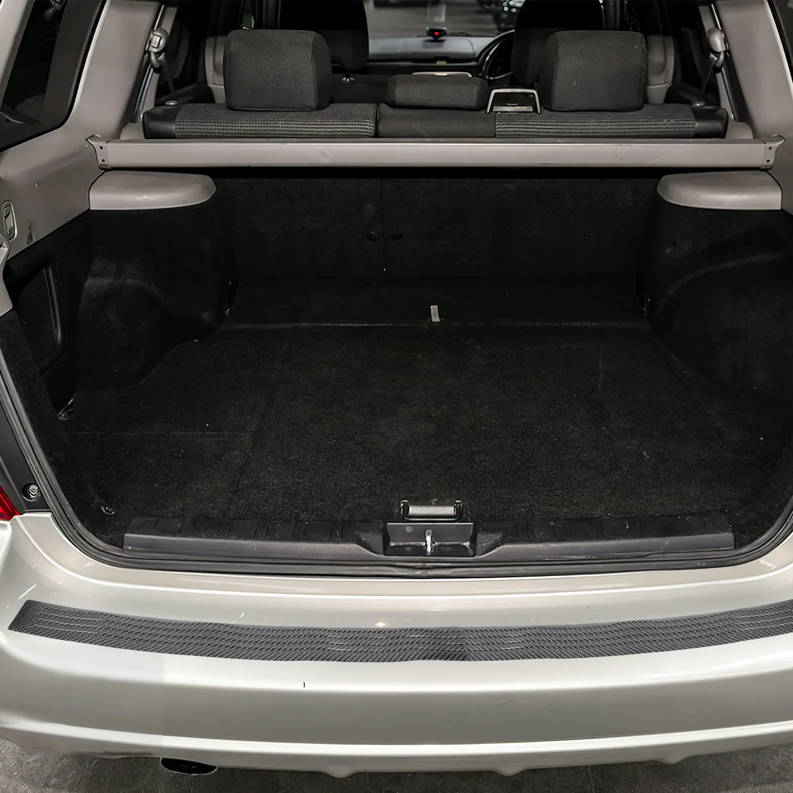 

1Pcs 90Cm Universal Car Trunk Stripe Rear Protective Trim Strip Anti-Scratch Bumper Guard Flexible Decorative Auto Accessory