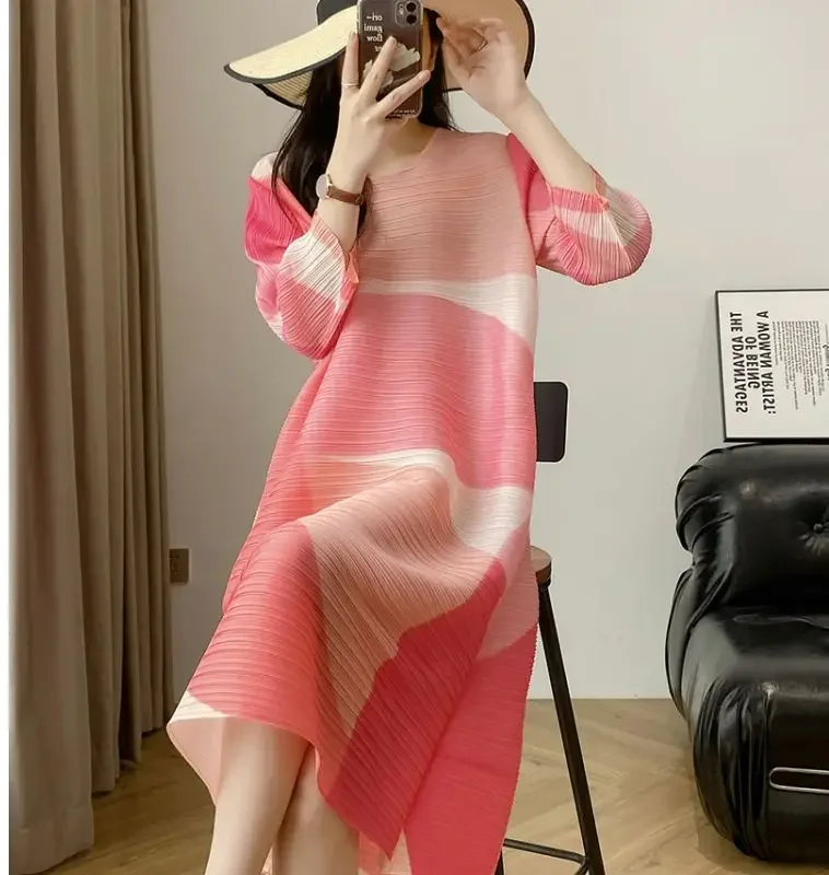 2024 Mid Length Pleated Dress, Summer Age Reduction, Oversized, Stylish, Loose Printed, Slimming Women's Dress