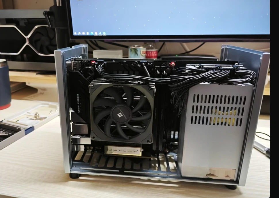 

[Spot] ZS-A4s\ computer chassis itx, версия V4 \ объем 7,3 литра, полностью алюминиевый гибкий шлейф 1u более 100 человек купить