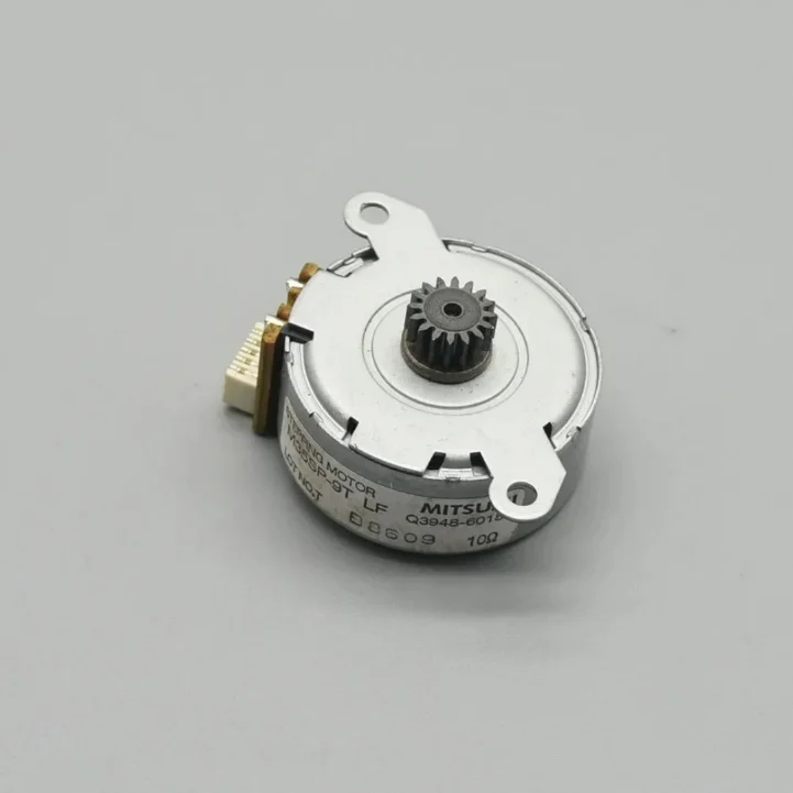 

1pcs Q3948-60186 Q3066-60222 C6747-60005 Scanner Stepping Motor for HP CLJ2820 2830 2840 3390 3392 M2727 M1522 CM2320
