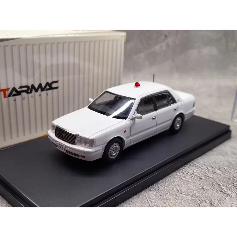 

Diecast TARMAC 1/43 Scale Toyota Police Car CROWN Japanese Police Car White Alloy Car Model Collectible Toy Gift Souvenir