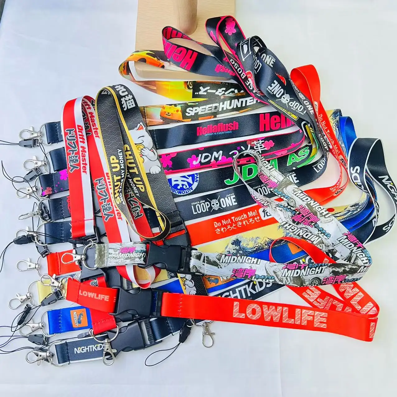 Автомобильный брелок в стиле аниме, ремешок для ношения шеи, JDM брелок для NIGHTKIDS Drift Master MIDNIGHT Speed ​ ​ Аксессуар Hunter Lucky Cat NOSHIT