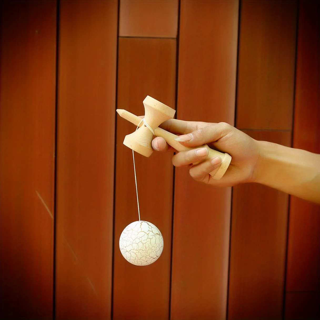 1 Stück Kendama, Holz-Trickball für Handkoordination, Flexibilitätstraining, Ball für Fechten und Fangübungen – Detail 3