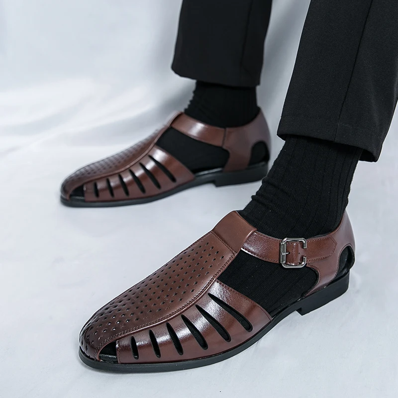 

2025 British Style Pointed Men's Fashion Trend Hollowed Out Comfortable Leather Shoes Brand New Men's Summer Breathable Sandals