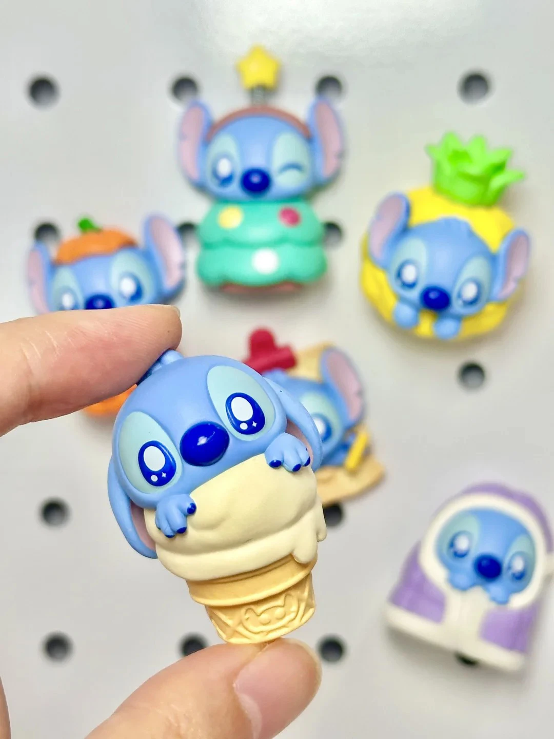 

Genuine seek Stitch Series Magnetic Attraction Mini Blind Box Model Desktop Decoration Kawaii Gift Children'S Toy blind pouch
