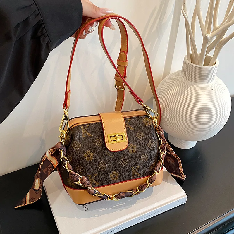 

2025New Retro Print Chain Bag for Women Stylish Crossbody/Shoulder Handbag Premium Quality Trendy Design Casual Formal Occasions