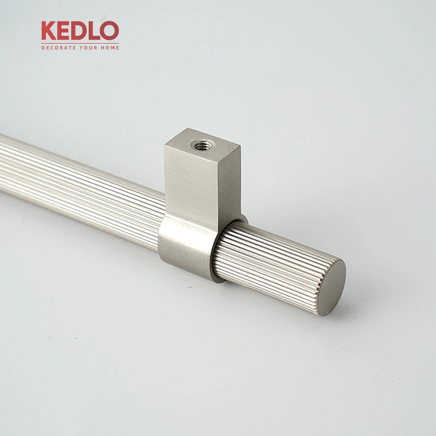 KEDLO, massiver Messinggriff, 14 mm Durchmesser, robust, für Schränke, Kühlschränke, gebürstetes Nickel, Möbelgriff, Türgriff, 500 mm. – Detail 13