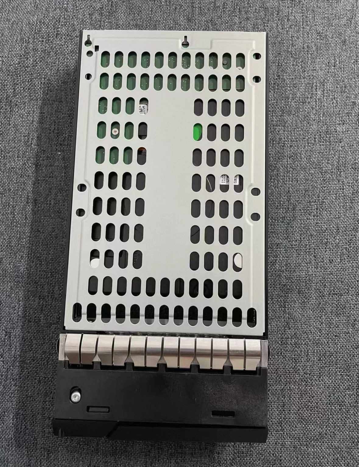 

For 4XB7A14101 01PG624 8T 7.2K SAS 12GB 3.5 DE storage hard drive