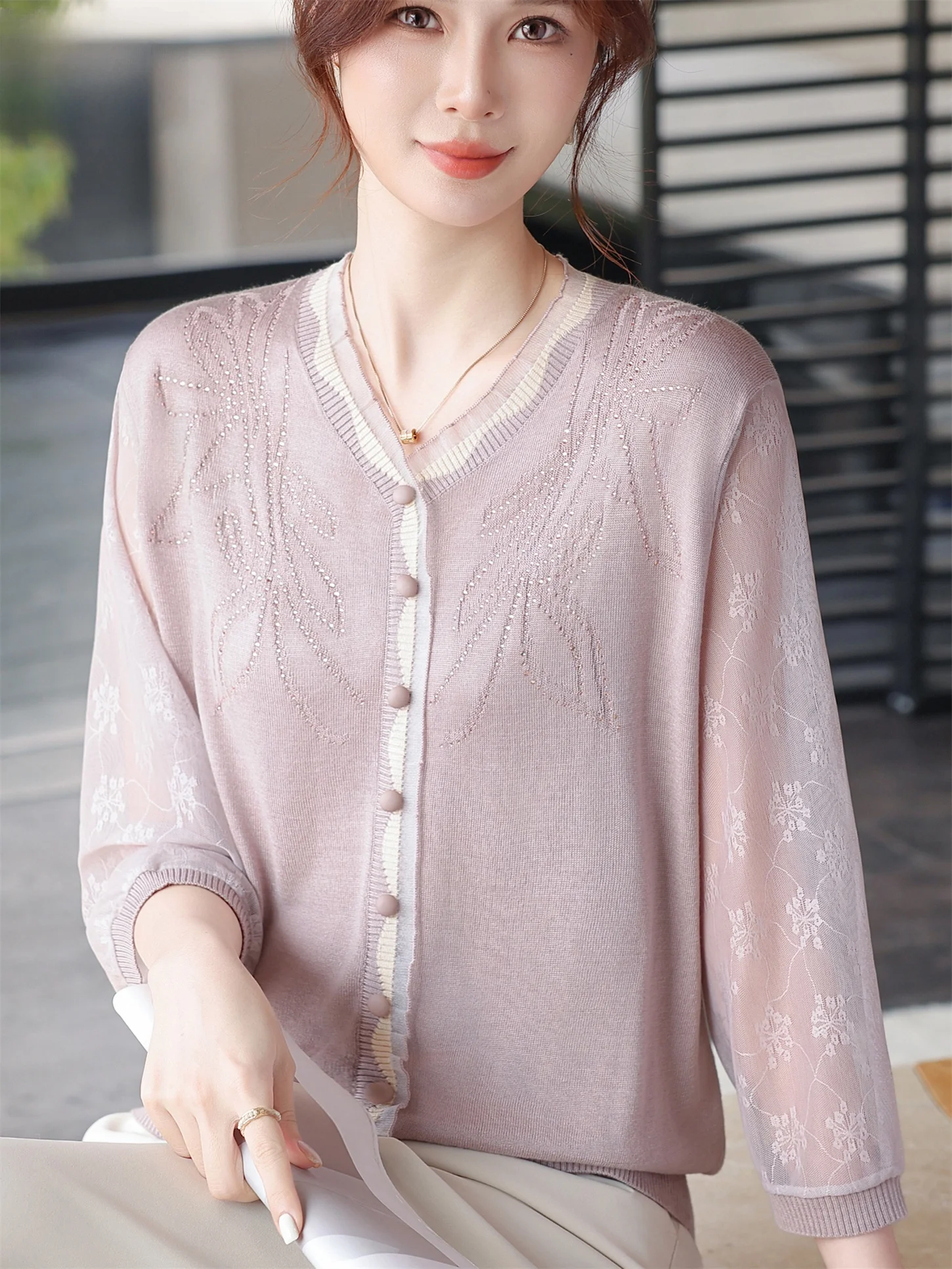 

Faionable Knitted Base Layer T-irt for Women Mid-aged And ly Tee-quarter Sve V-ne Anti-static Warm Easy Clean