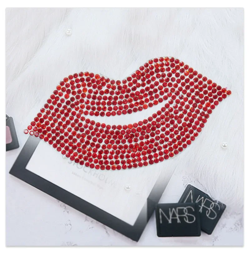 Rhinestone Applique Red Lips New Bear Paw Prints Clothing Decorative Iron-On Stickers For Dresses Punk Badges On Backpack