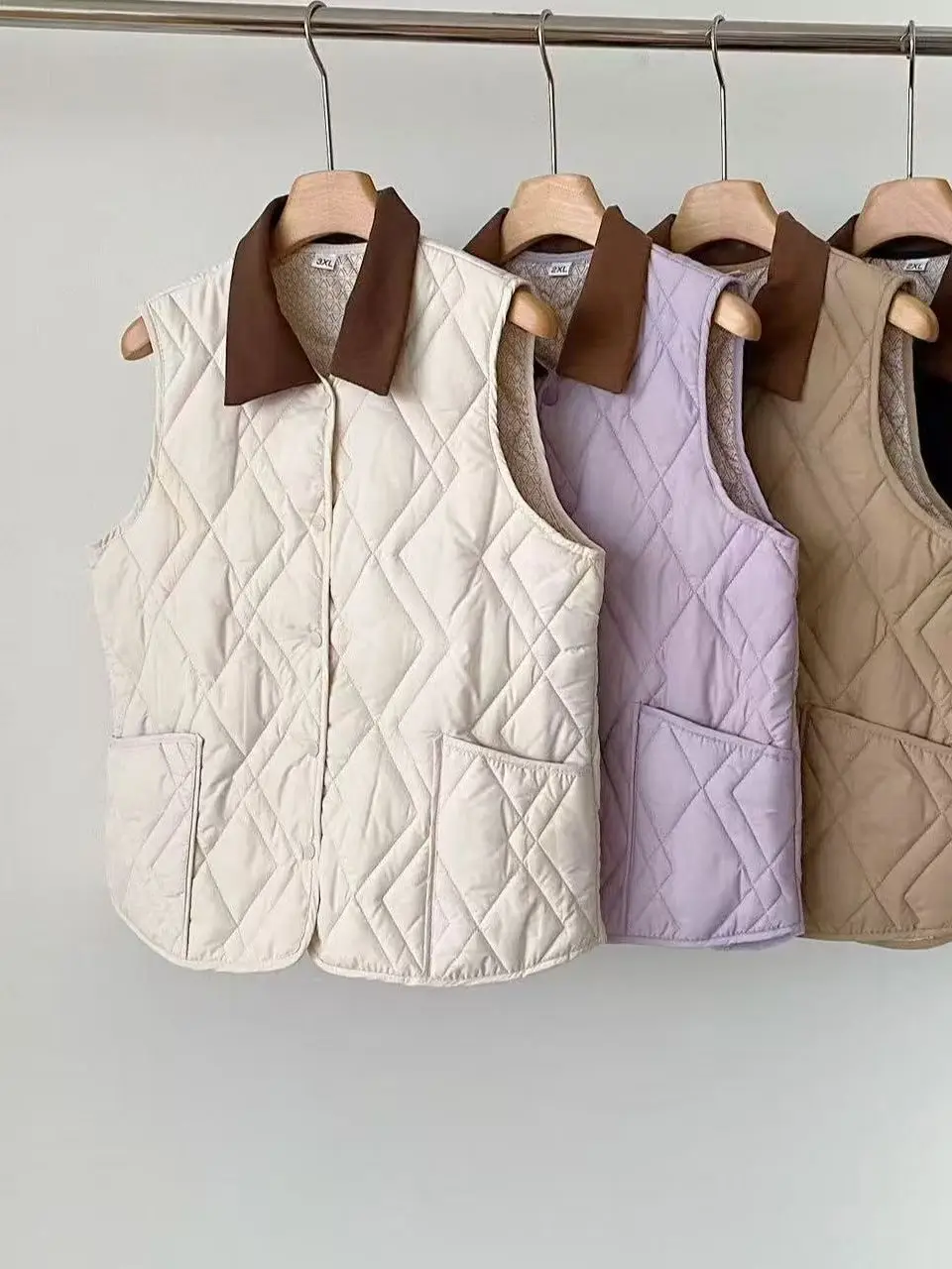 

Легкий пуховый жилет из хлопка для женщин: осенне-зимняя модная верхняя одежда из вельвета с лоскутным шитьем, утягивающая фигуру, для ношения под одеждой