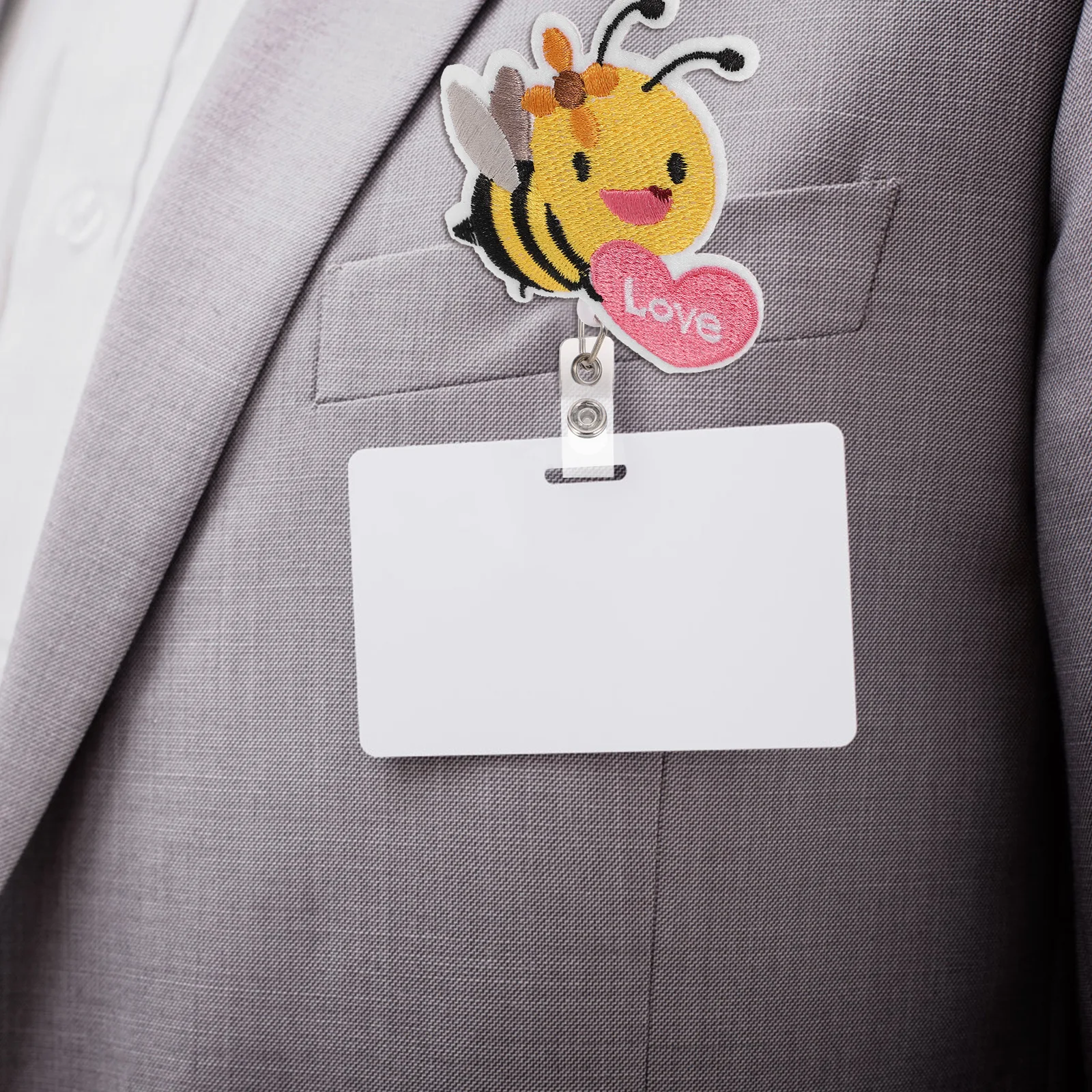 

Felt Bee Badge Handbag Holder Funny Reels Decorate Cute Bee-pattern Clips Plastic Holders for Nurse Cards ID Practical