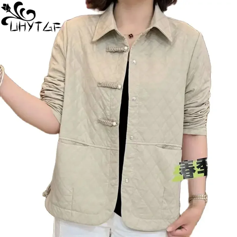 

2024 New Middle-Aged Elderly Mom Spring Autumn Coat Women Foreign Fashion Buttons Casual Large Size Short Jacket Top Female 3036