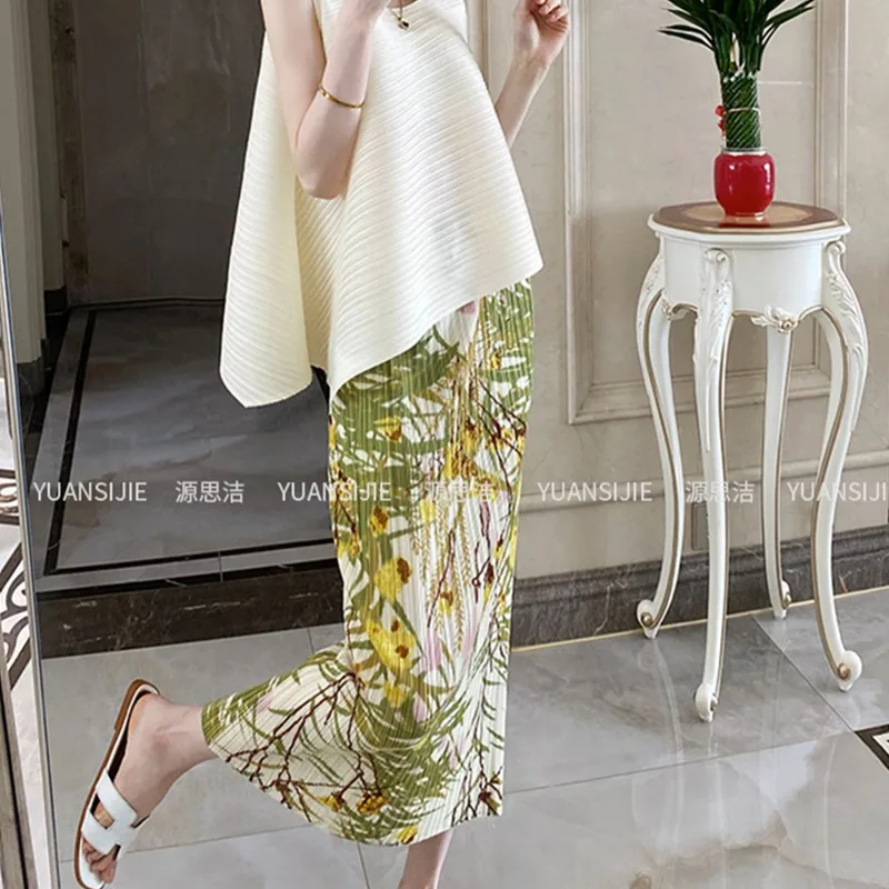 Women's Plus Size Summer New Arrival Elegant Classic Pleated Texture Lazy Style Floral Print Slit High Waist Slimming Skirt image 4