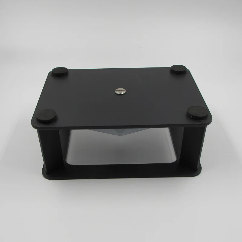 3d โฮโลแกรมพีระมิดจอแสดงผลโปรเจคเตอร์วิดีโอเครื่องขยายเสียงขาตั้งโทรศัพท์มือถือหน้าจอ Universal โทรศัพท์มือถือแว่นขยายหน้าจอสำหรับโทรศัพท์มือถือสมาร์ท