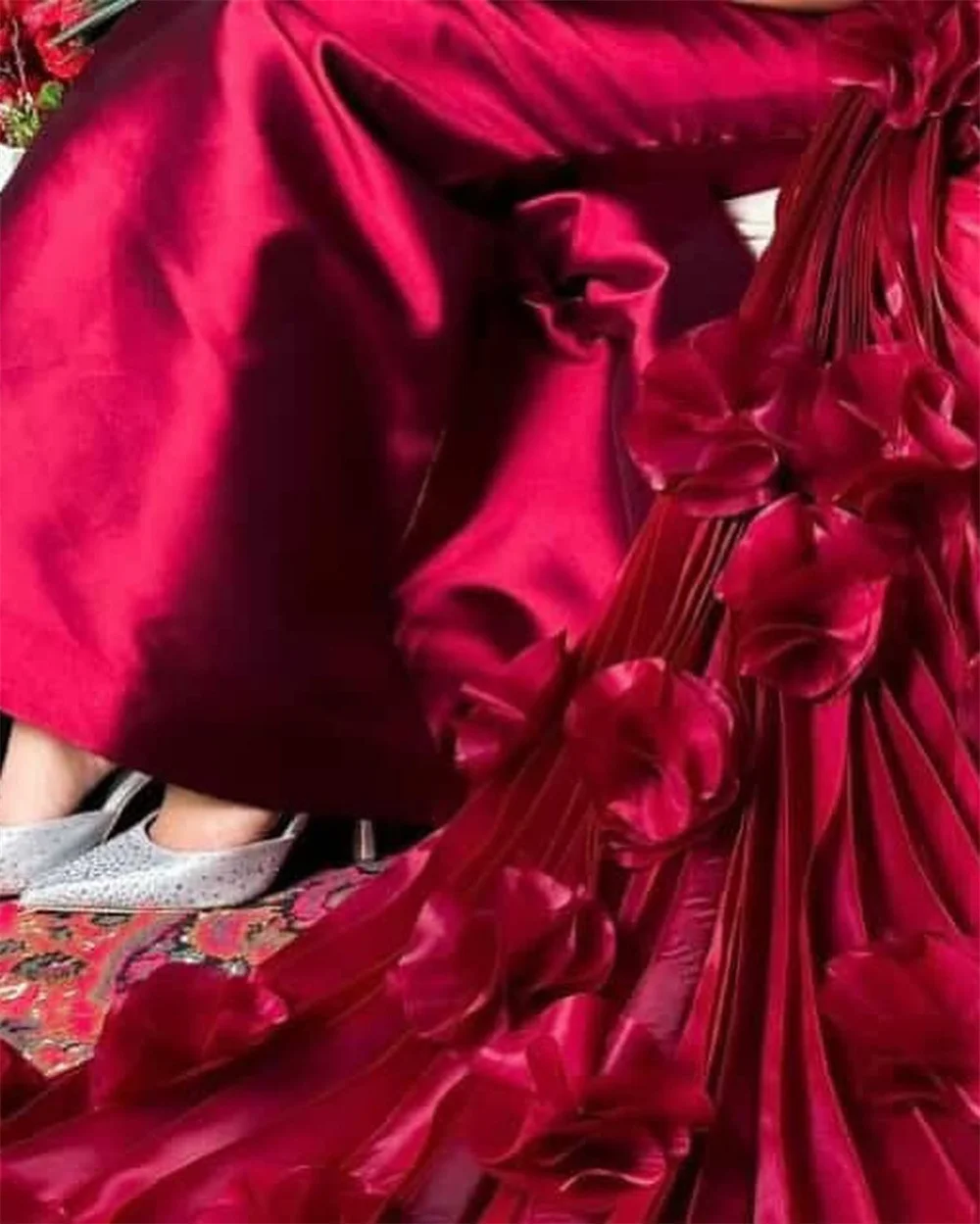 أماندا مخصصة عنابي قبالة الكتف الأزهار زين فساتين لحضور الحفلات الموسيقية بلا أكمام vestidos de noche طول الأرض مساء رسمي