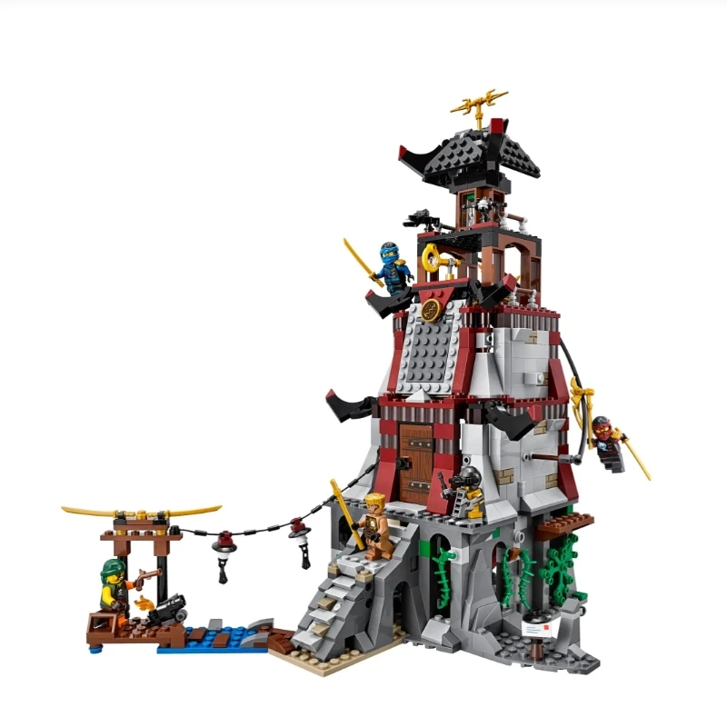 MINISO  815pcs Ninjasn Series The Lighthouse Siege Compatible 70594 Bricks Toys For Boy Christmas Gifts