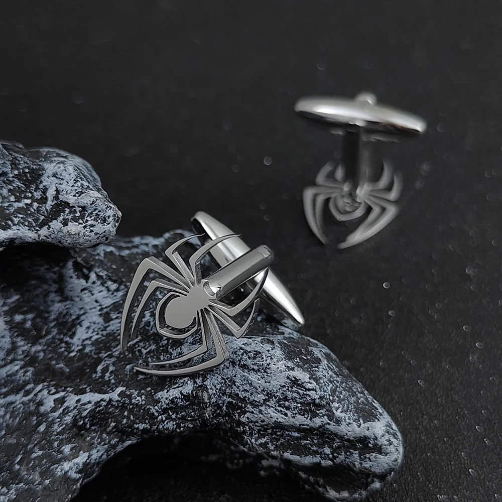 Wholesale Fashion Cufflinks Beautiful Stainless Steel Spider Pattern Clothing Jewels As Gifts for Fathers and Boyfriends