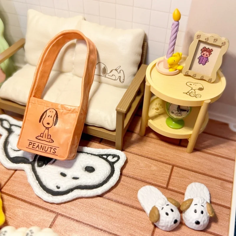 Re-Ment Comfortable Snoopy Weekend Room Miniature Scene Model Collectible Trendy Blind Box Toys Scene Props Kids Surprise Gifts
