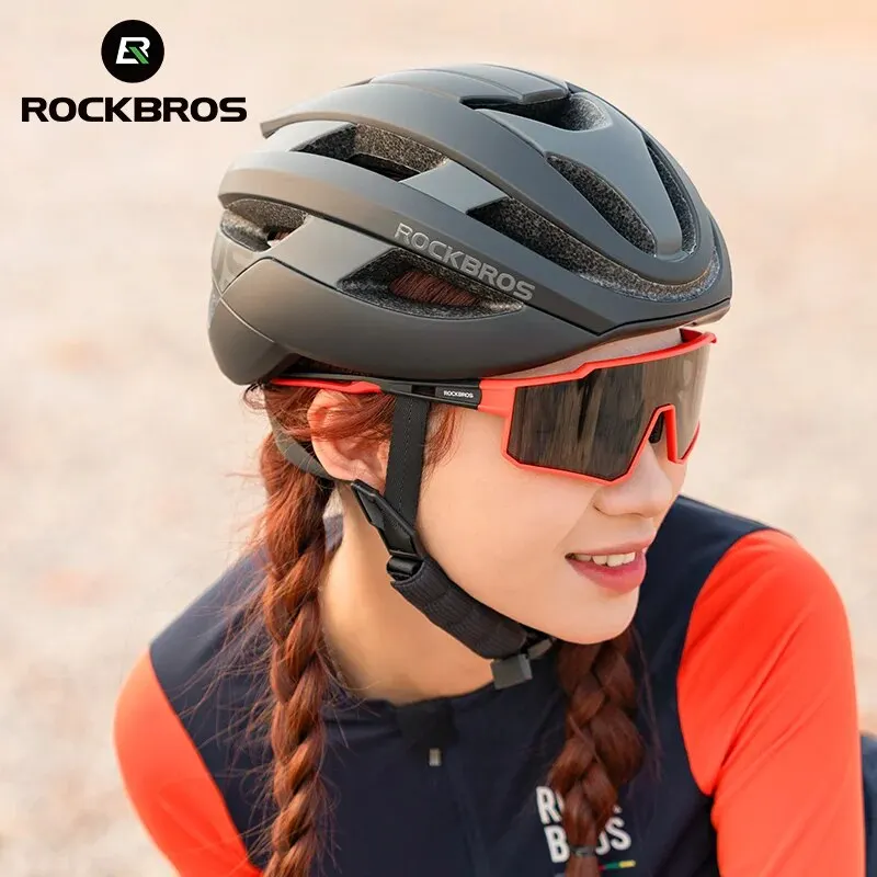 ROCKBROS Bicycle Helmet Men Women MTB Road Safety Integrally-molded Ultralight Helmet Breathable Ajustable Bike Cycling Helmet