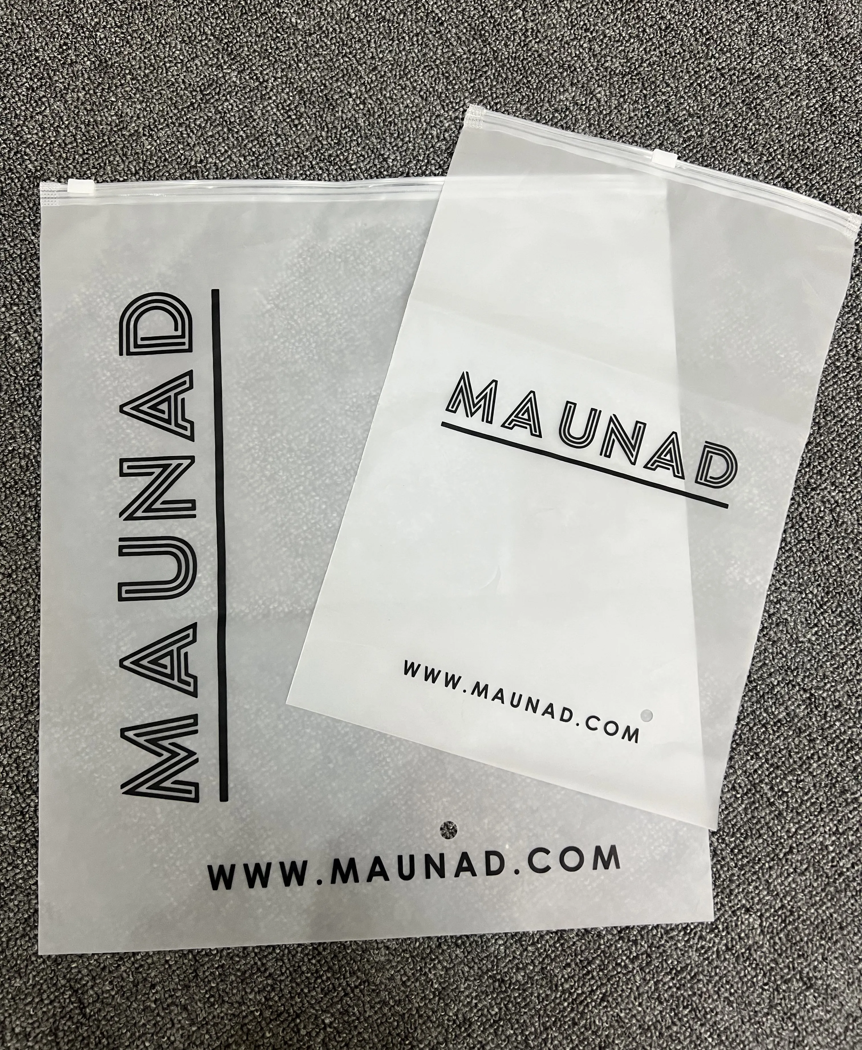 Plastic Bag with Custom Logo Printing, Slide, Matte, Frosted, Biodegradable, Zipper, Clear, Clothing, T-shirt, Poly Zip Bag wi