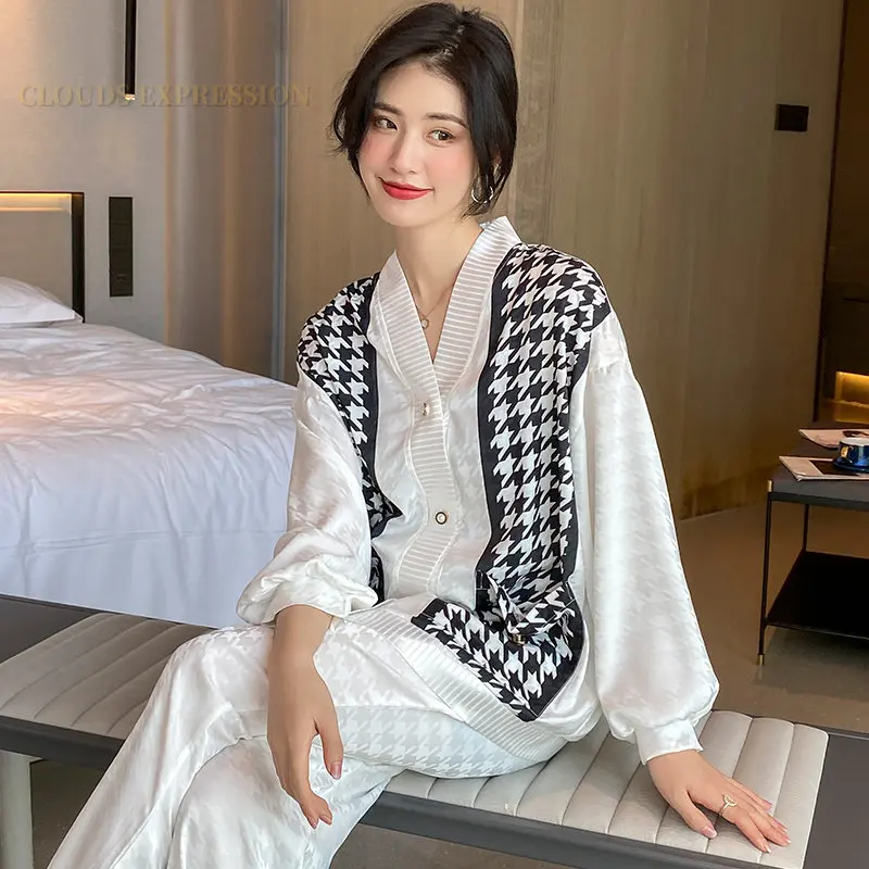 Spring Summer Satin Women\'s Pajamas Set V Neck Design Luxury Cross Letter Print Sleepwear Silk Like Nightwear Homewear Fashion