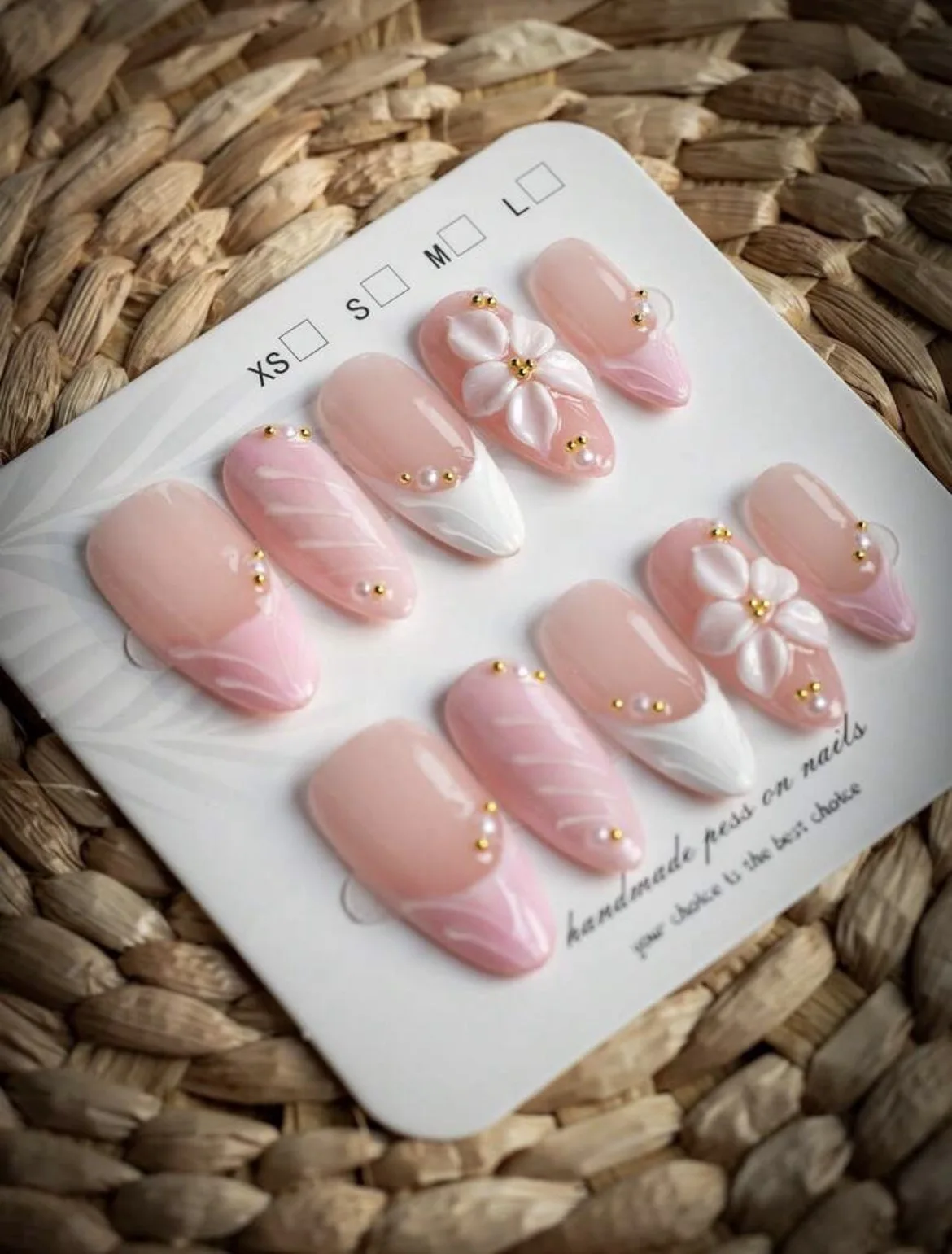 10 Pieces of Almond-Shaped Handmade Nails with Gentle Nude Pink Petals in a Sweet French Style, Featuring Three-Dimensional White Flowers and Embossed Gold and Silver Small Pearls, Glossy Fake Nails Suitable for Girls' Daily Wear, Dates, Weddings, and Vacations, Can Be Reused view 3