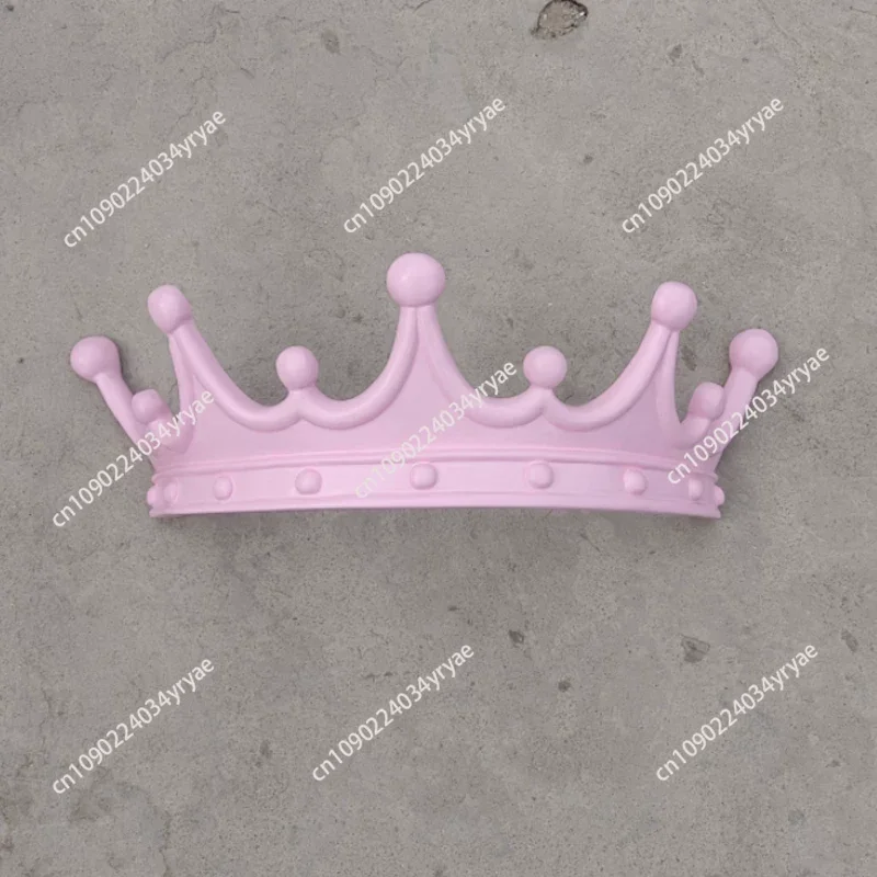 Retro Three-dimensional Wall-mounted Decorative Crown Wall Handicrafts Metal Figurine Luxury Home Decor Fairy Garden