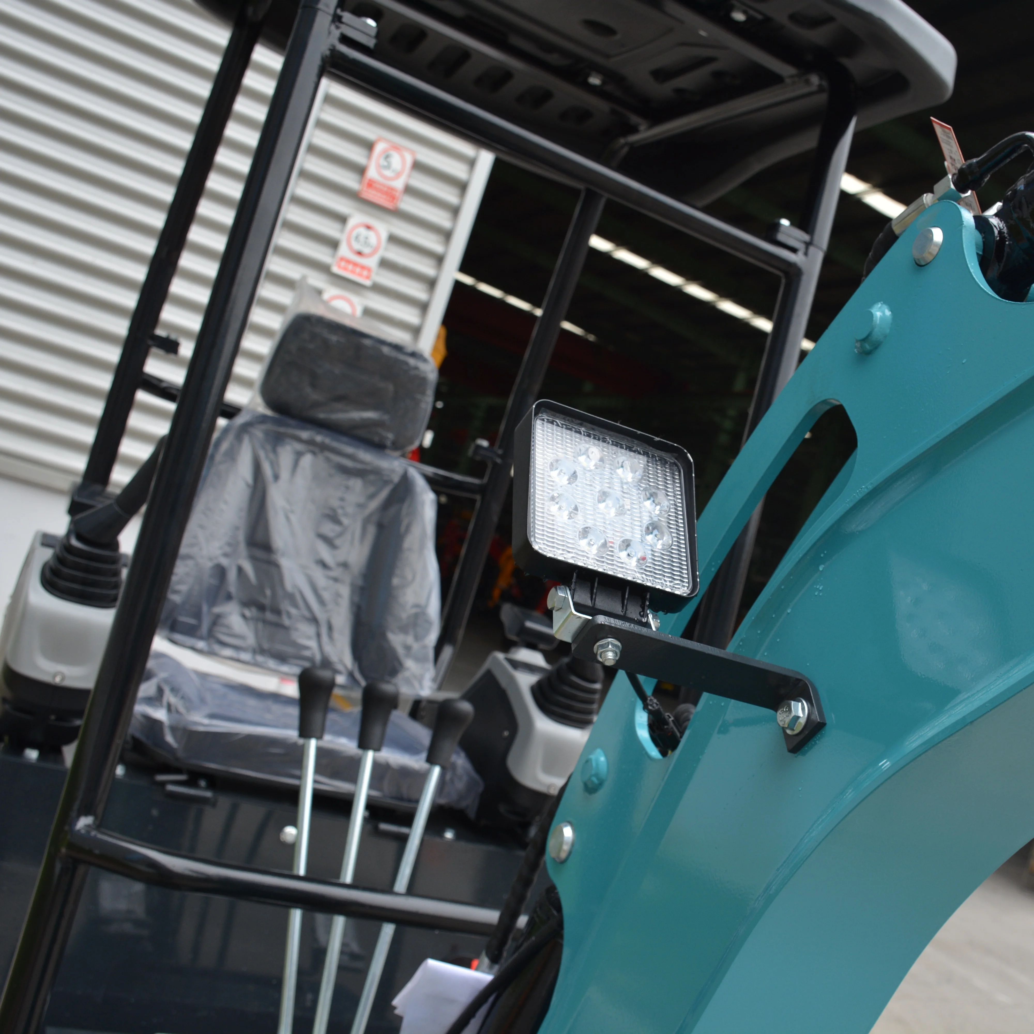 Mini excavator 1.8 tons CE Euro 5 EPA Kubota engine bagged small crawler excavator 1 ton 2 excavator household excavator