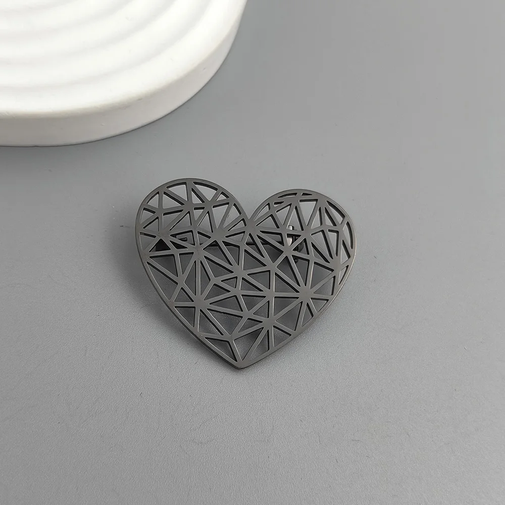 Fashion punk style hollow love heart stainless steel gold-plated 18K brooch, black suit accessories, wedding matching set