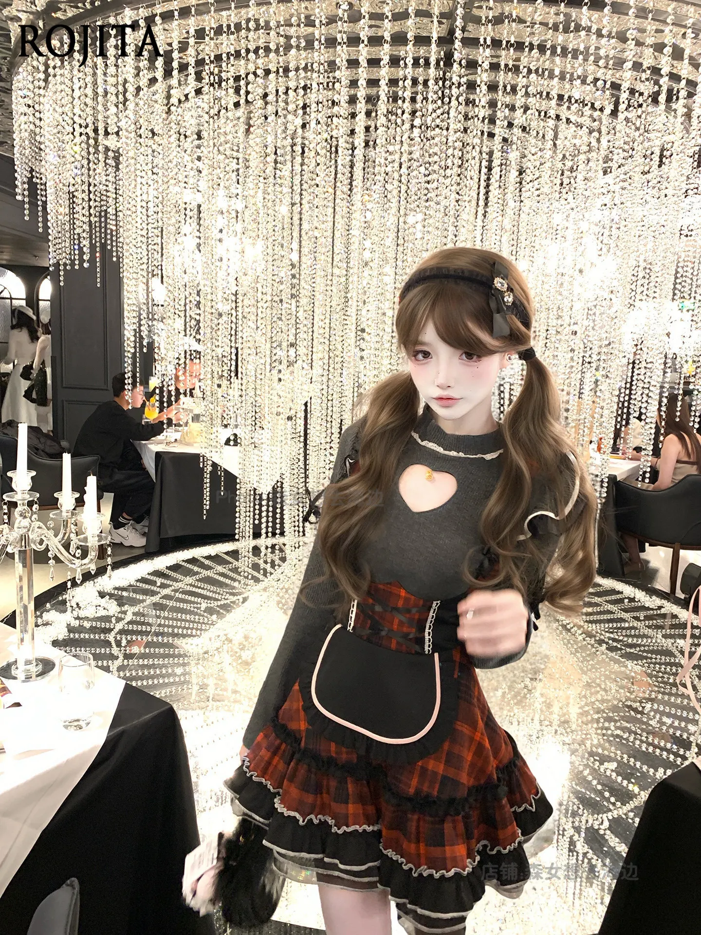 

Весенне-осенний топ с длинными рукавами и круглым вырезом, черный кружевной воротник в форме сердца, внутренняя часть и юбка на бретелях, комплекты из двух предметов, женская одежда