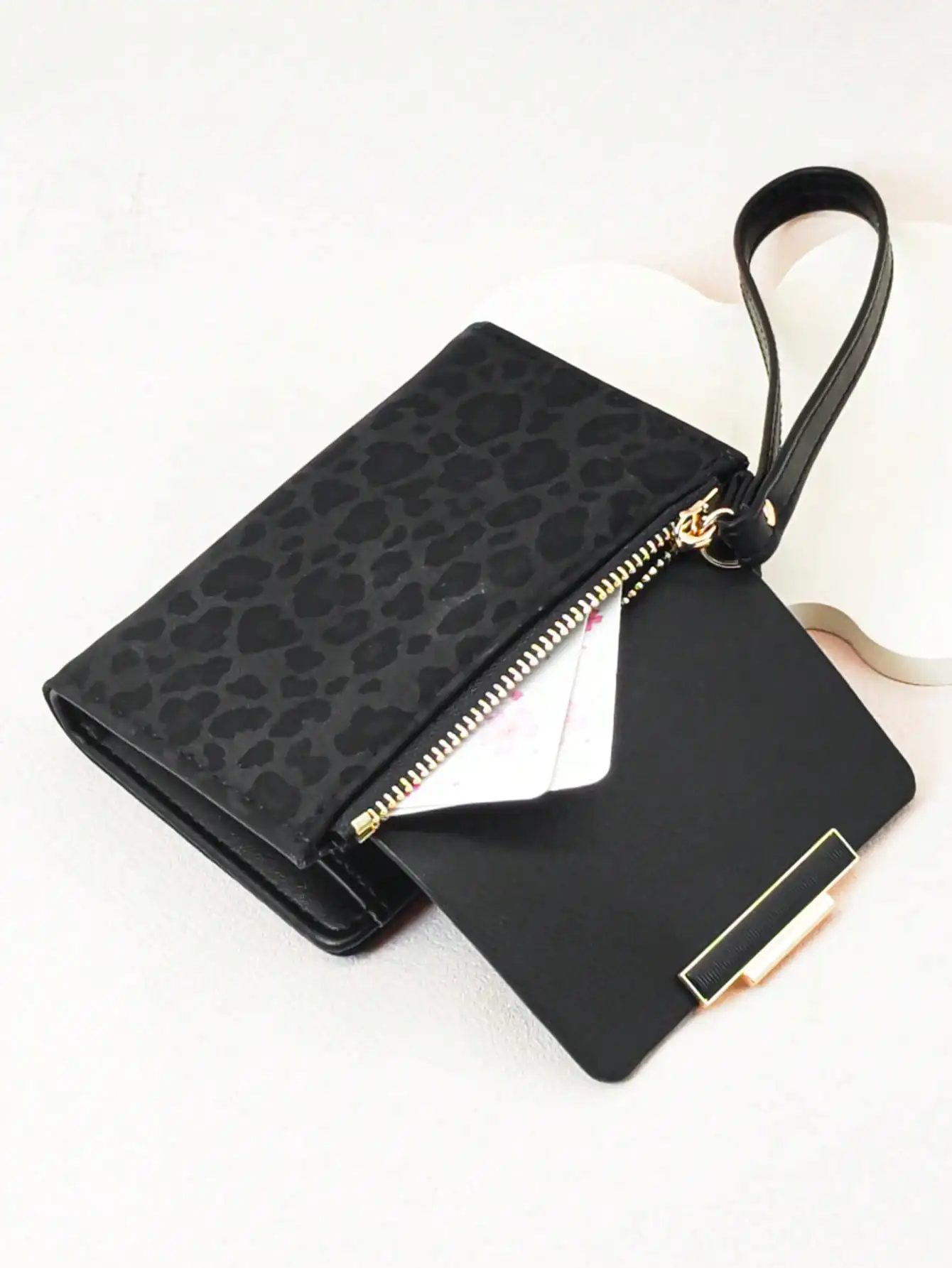 

Women's Short Contrast Color Patchwork Wallet, Fashion Leopard Print Multi-Function Card Holder Pouch, Elegant Snap Closure Youn