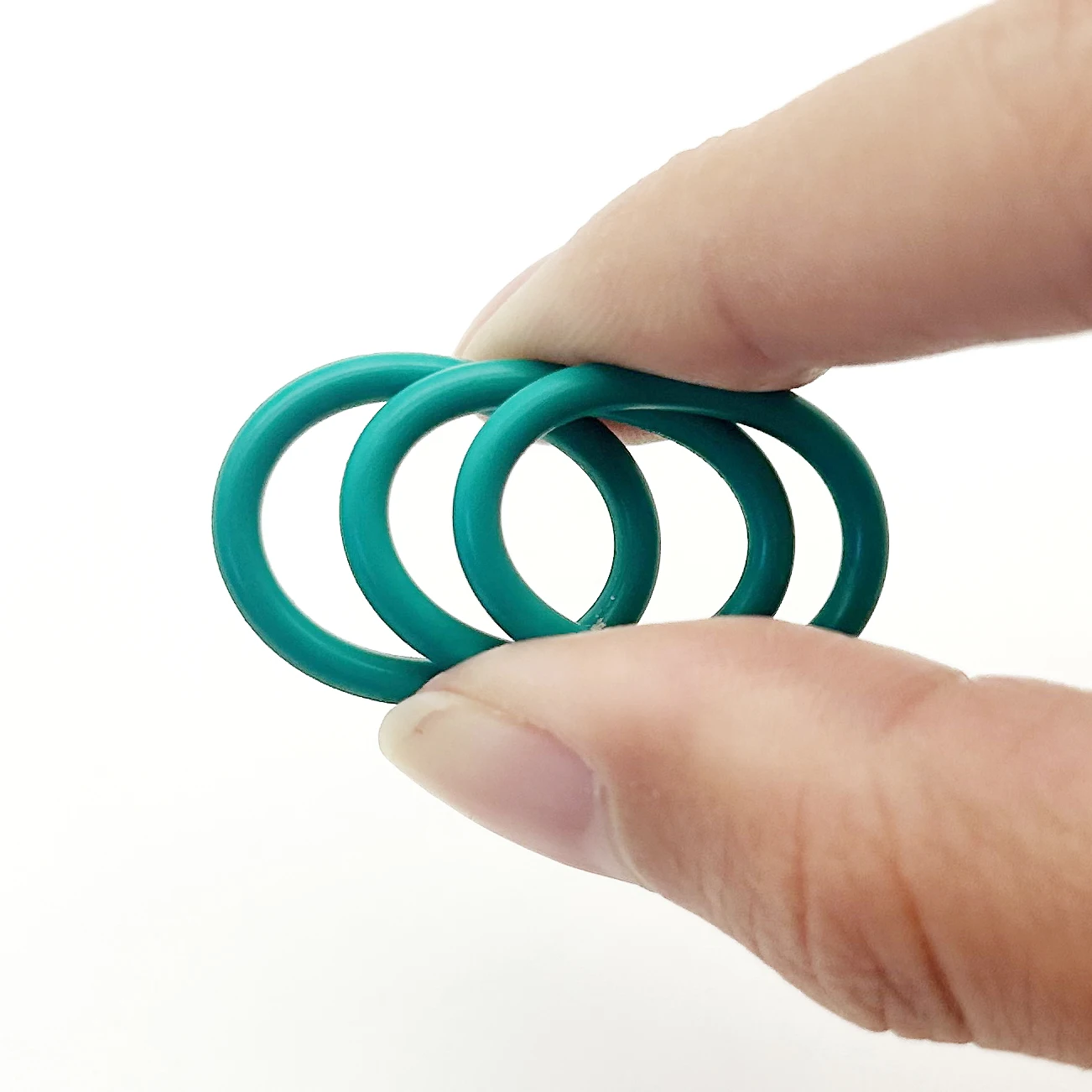 Green FKM Fluorine Rubber O-Ring CS 1.5mm OD 4mm~30mm Heat-Resistant Precision Seals for Automotive Engine & Pipeline Systems