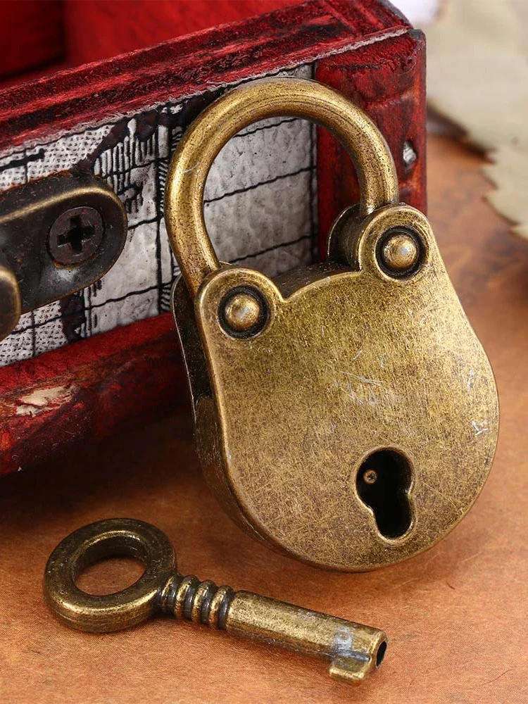 1 Pcs Metal Old Vintage Style Mini Padlock Small Luggage Box Key Lock Copper Color Lot Of Home Usage Hardware Decoration
