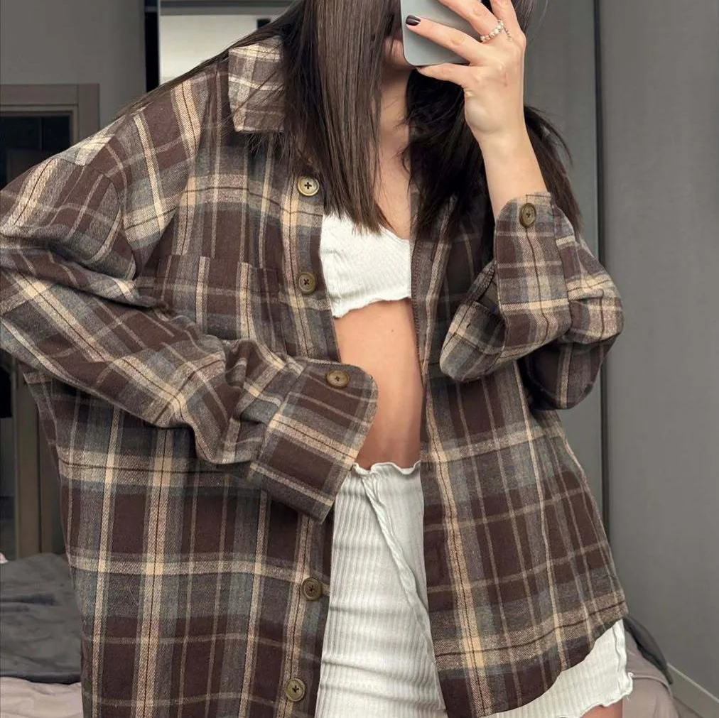 2025 Autumn New Retro Plaid Shirt Jacket For Women Lazy Style Niche Design Loose Long Sleeve Outerwear Shirts