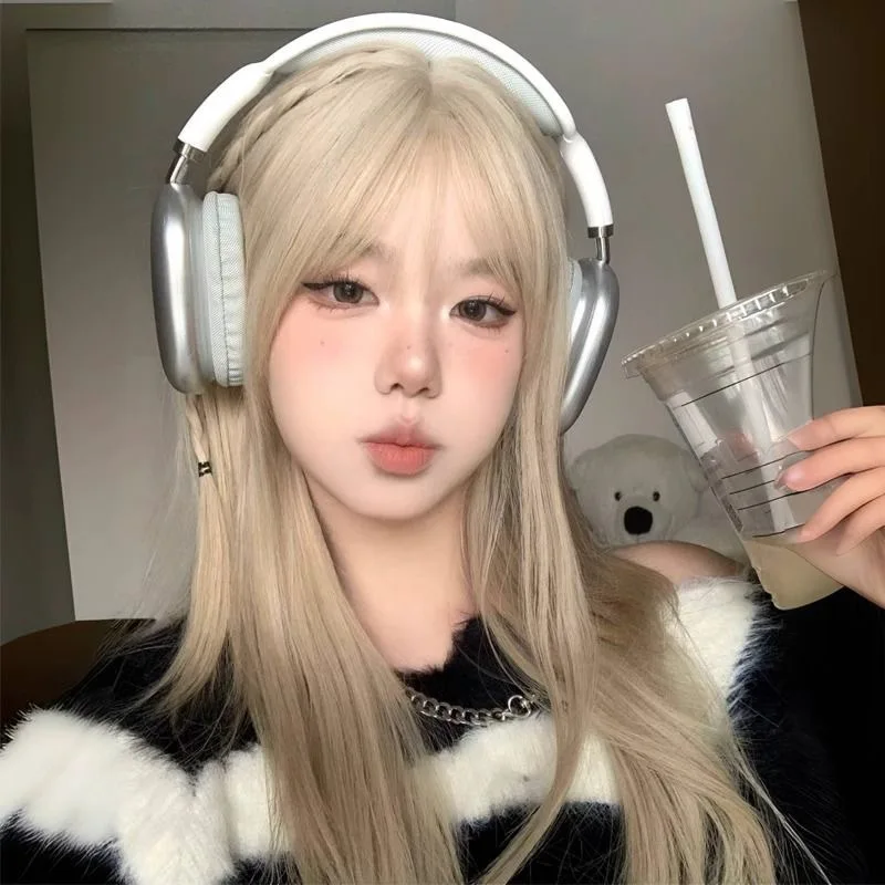 

Platinum Blonde Synthetic Long Wig Natural Looking Fashion Daily Wear Full Head Wig for Women Cosplay Party Hair Replacement