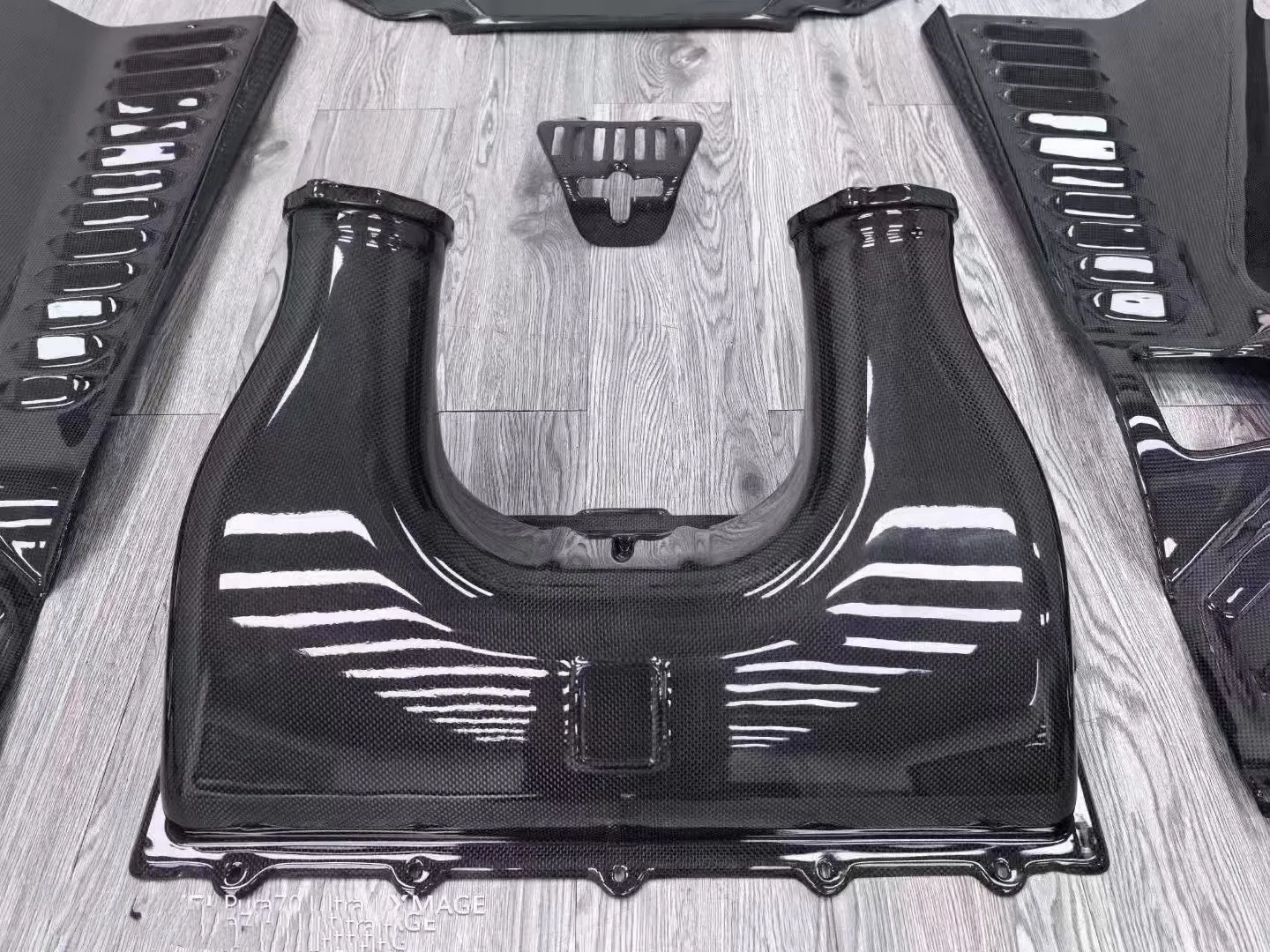 For 458 Speciale Carbon Engine Cover Bay Body Kit Style Carbon Fiber Parts Interior Parts for Ferrari 458 Spyder Coupe