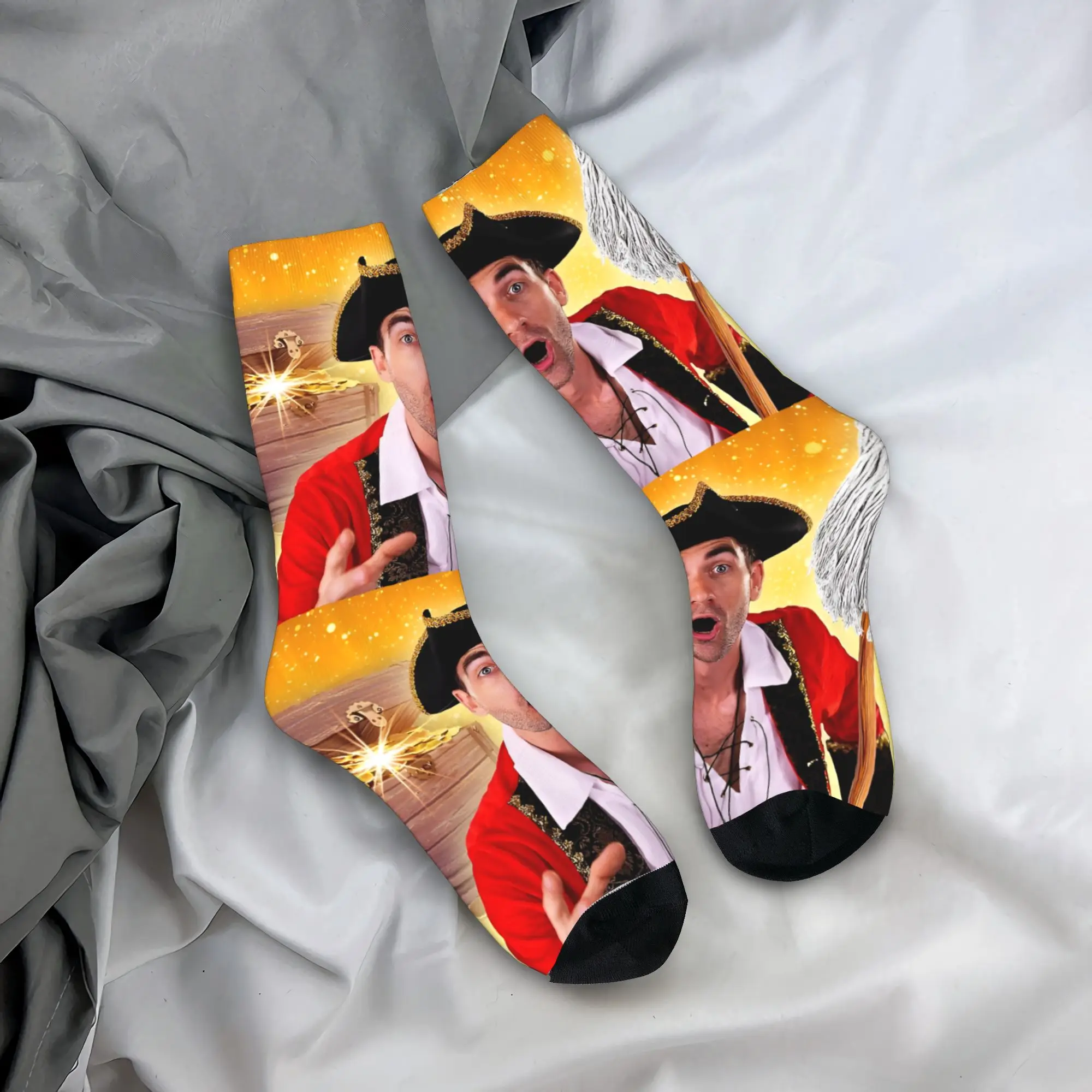 

Чулки с героями мультфильмов Danny Go, мужские носки, мягкие элегантные носки, осенние спортивные нескользящие носки для бега с рисунком, подарок на день рождения