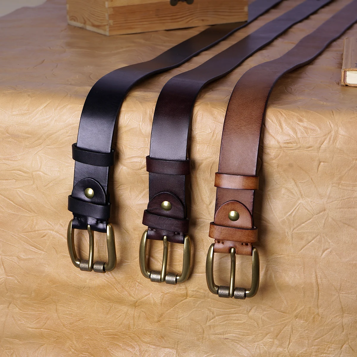 BISON DENIM Retro Cowskin Leather Men's Belt High Quality Pin Buckle Cowboy Belts Perfect Gift for Father's Day Valentine's Day view 3