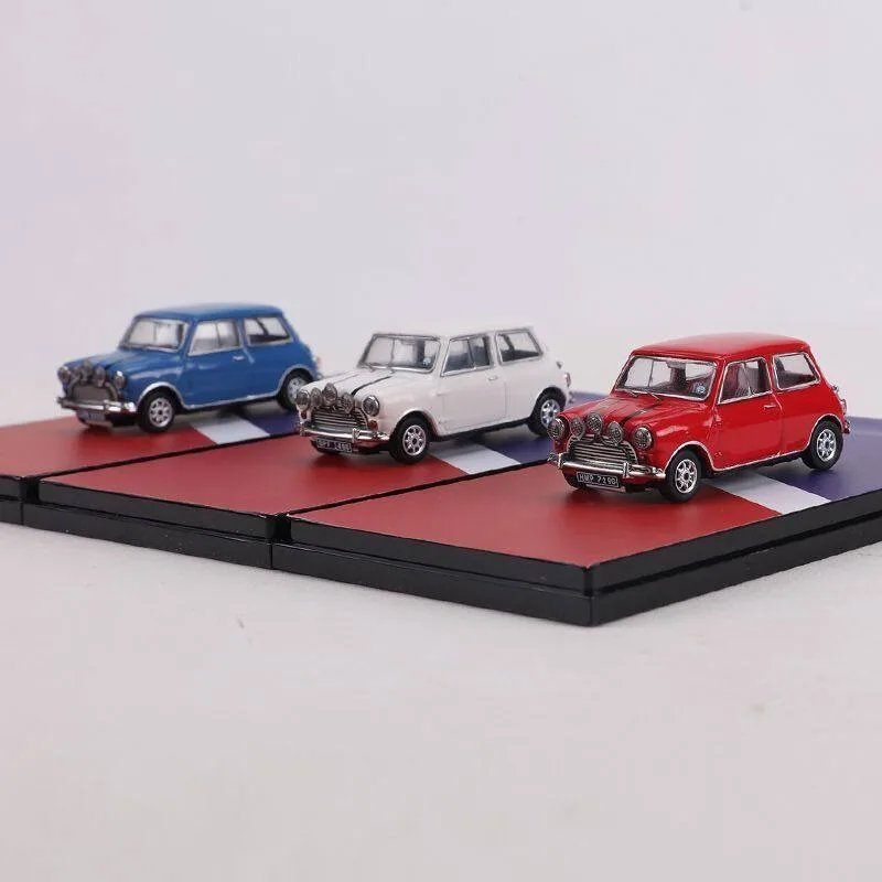 GCD 1:64 BMW Mini Guba Die Casting Alloy Simulation Car Model Collection Souvenir Desktop Ornament. - view 2