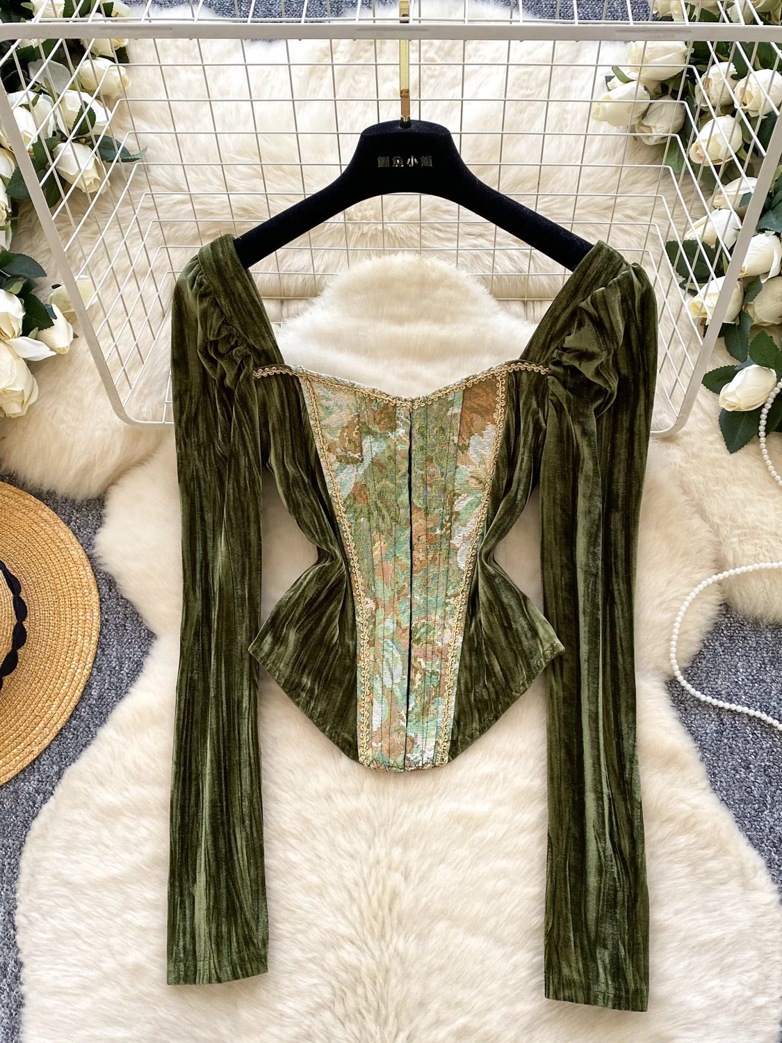 

Women Asymmetrical Green Velvet Long-sleeve T-shirt Retro Luxury Palace Floral Base Layer Elegant Versatile Autumn Evening Forma