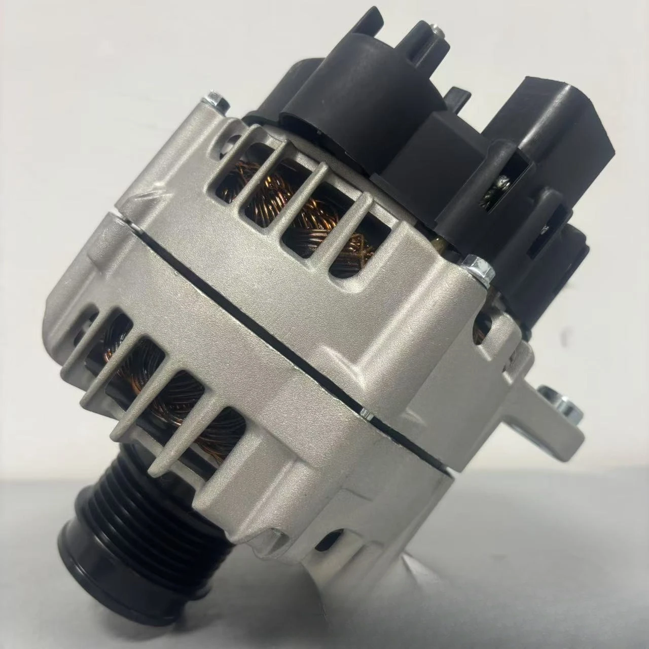 

Automobile generator is suitable for E300 generator 0009066906 high-power generator 2612945A