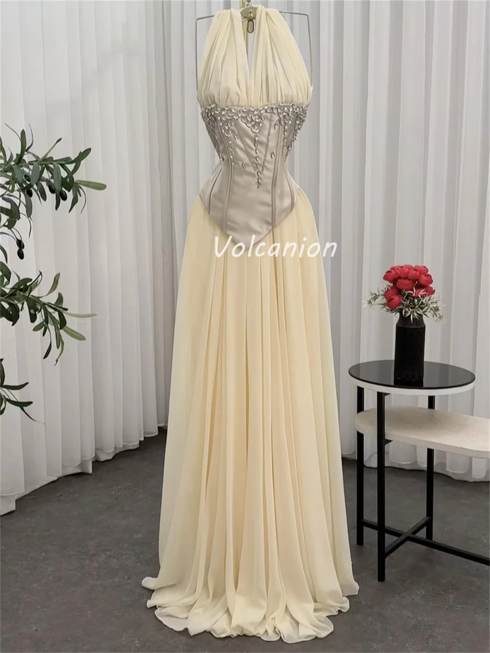 Abiti lunghi personalizzati con scollo all'americana dritto con strass drappeggiati in chiffon squisito di alta qualità personalizzati Abiti da cerimonia su misura Classici sexy